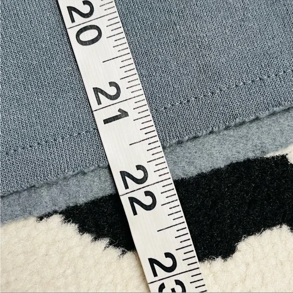 NWOT Pink Floyd Oversized Cropped Graphic Sweatshirt Size Large - Picture 8 of 11